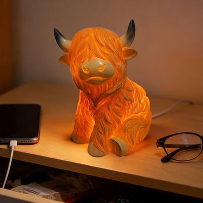 Highland Cattle Night Light Handcrafted Resin Lamp with Amber Glow Cute Desk Decor Bedside Reading Light Unique Gift