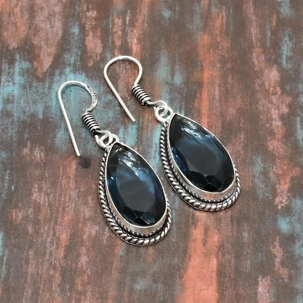 Wundervoller Iolith-Quarz, handgefertigter Edelstein-Ohrring aus 925er-Sterlingsilber