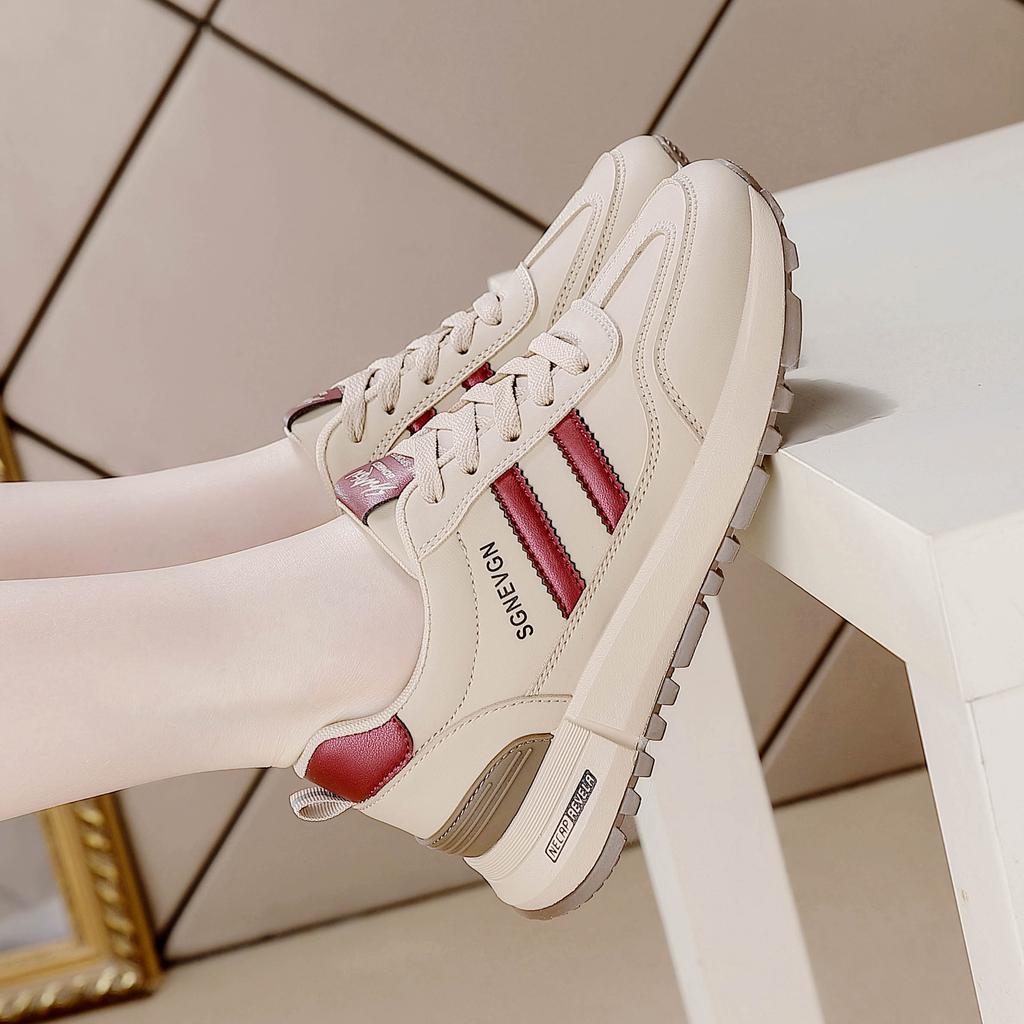 Lightweight Sneakers Breathable Spring and Autumn New Soft-soled Non-slip Leather Forrest Gump Running Student Shoes