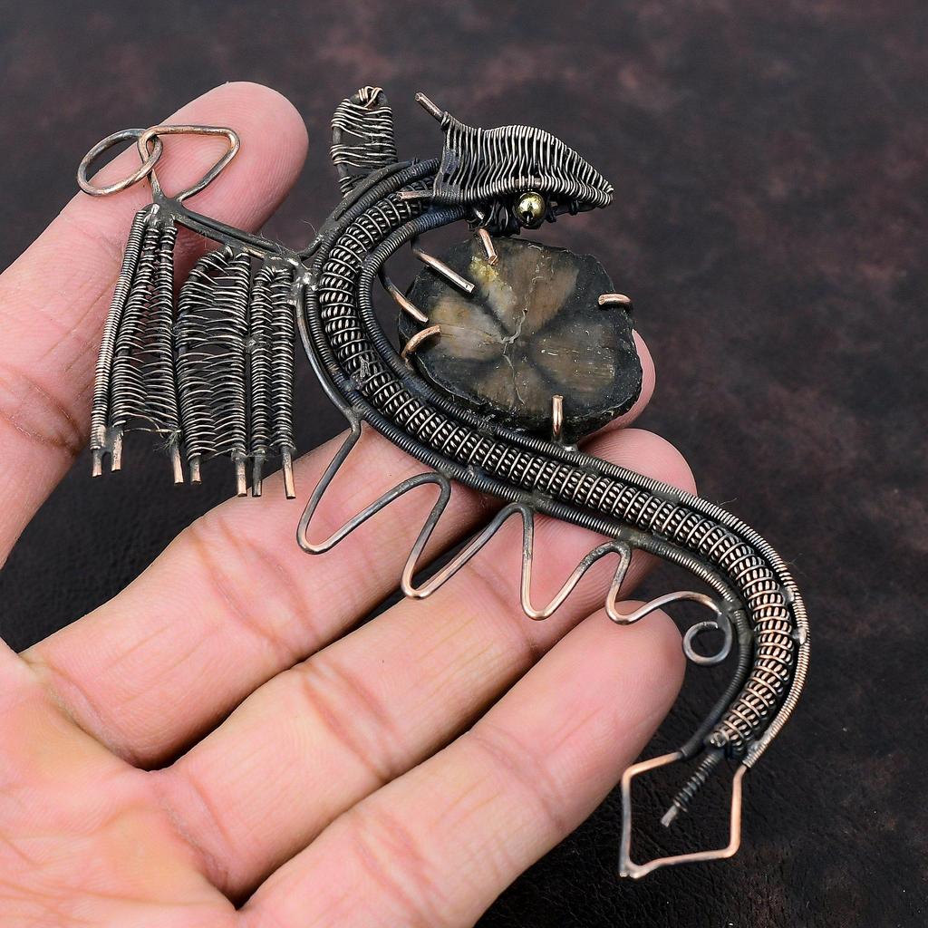 Chiastolith Anhänger Kupferdraht umwickelter Anhänger Drachen Design Anhänger Handgefertigter Schmuck Edelstein Anhänger Antiker Kupferschmuck Geschenk für Ehefrau