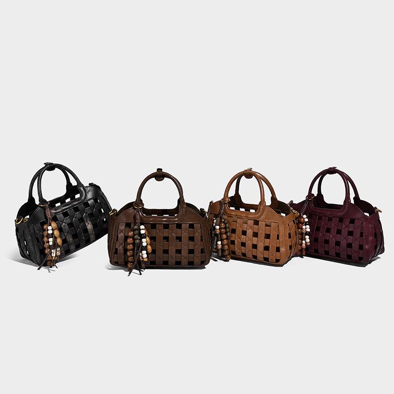 Vintage Woven 2025 Niche Design Bucket Bag Autumn New Style Basket Bag Elegant Versatile Handbag Shoulder Bag