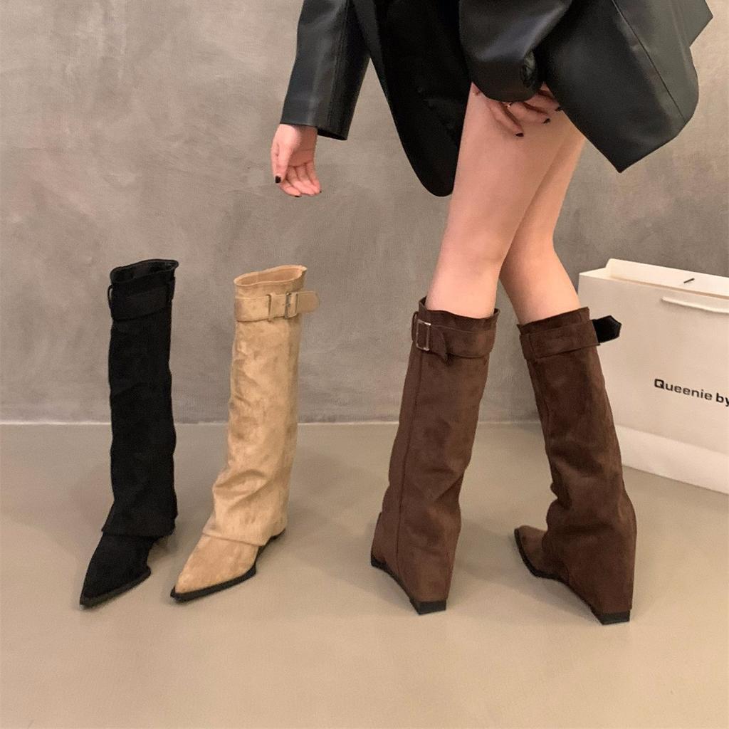 Kilklack Högklack Spetsiga Mocka Pile Stövlar Medium Riddarstövlar Damskor 2025 Vinter Skinny Långa Stövlar