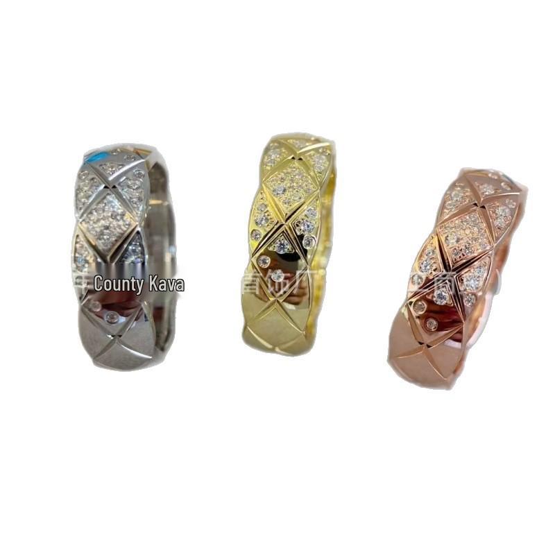 Elegant Coco-Style Mid-Band Ring with Diamond Accents: Minimalist, Versatile, Timeless Luxury.