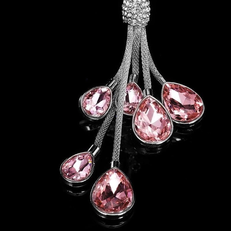 Luxury Rhinestone Car Pendant Crystal Swan Creative Cute Rearview Mirror Hanging Female Car Interior Decoration Pendant