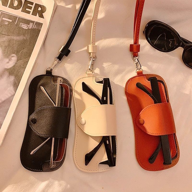 Retro Glasses Storage Bag Can Be Hung Around The Neck for Travel Sunglasses Glasses Case with Detachable Shoulder Strap To Prevent Lost Glasses Case