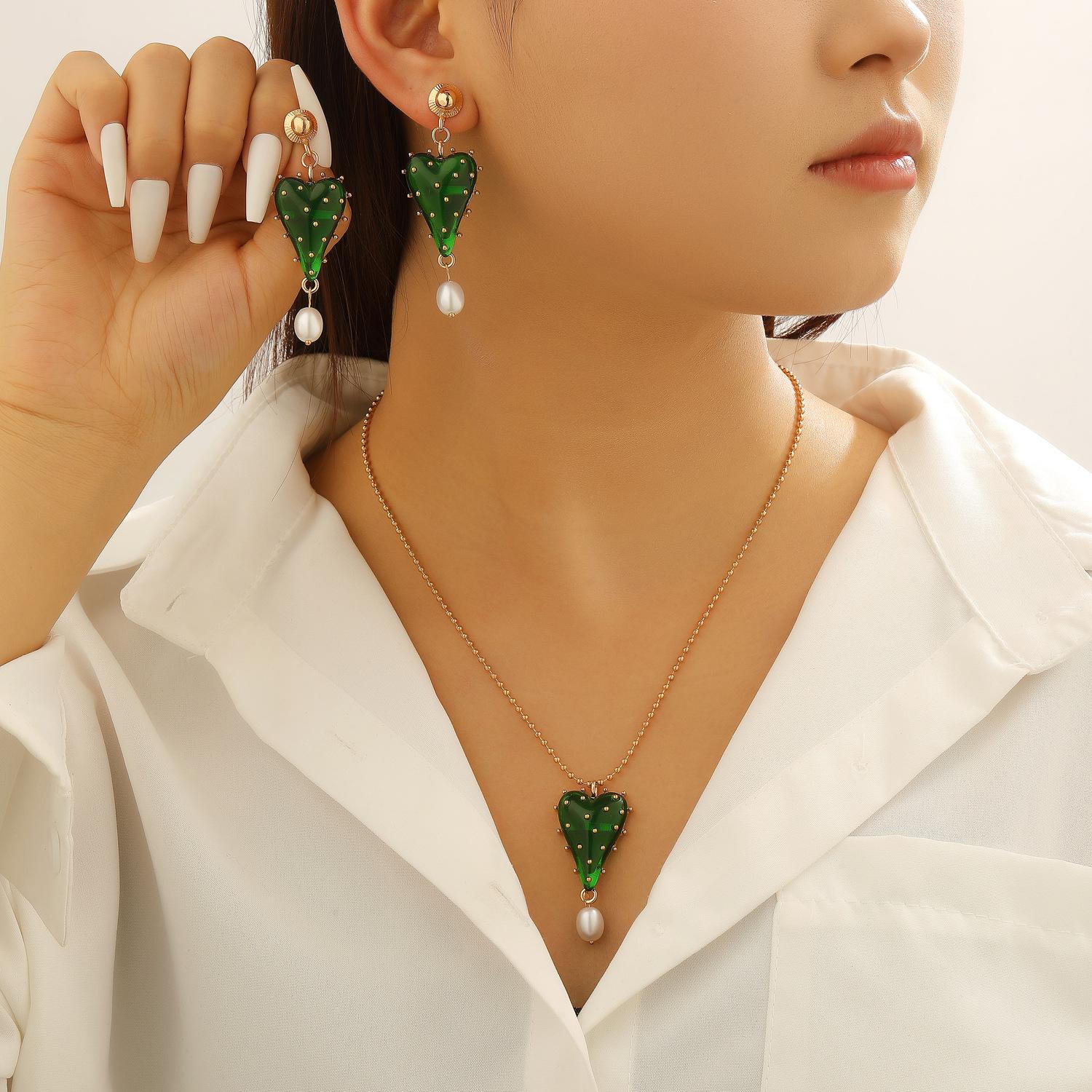 

DIGADAGU Alloy Resin Heart Necklace Earrings Set New Elegant Luxury Earrings Women Party Zircon Accessories зелений