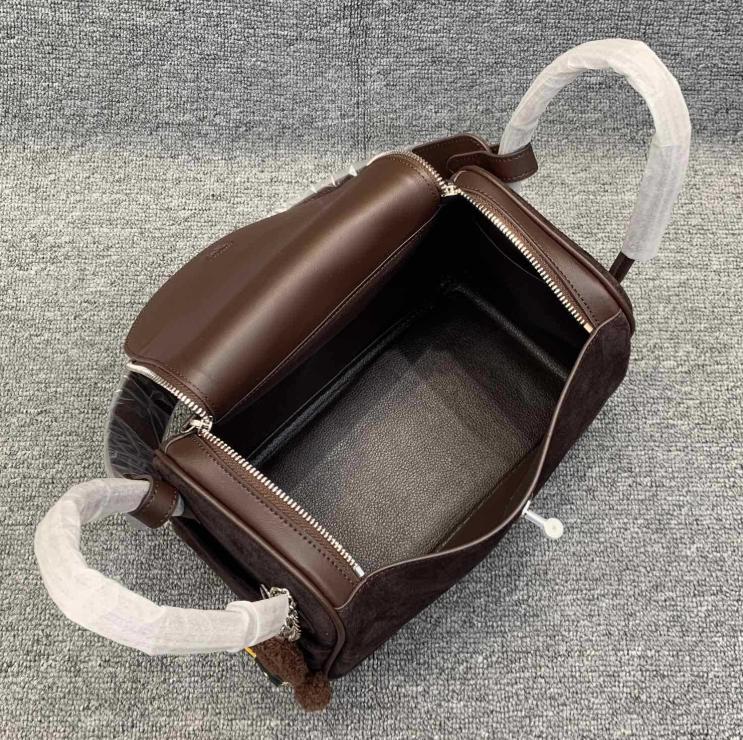 

Women s High-end Delicate Lambskin Leather Luxury Handbag Cross-body Bag Retro Real Leather Single-compartment Handbag Doctor s Bag 26x8x17cm