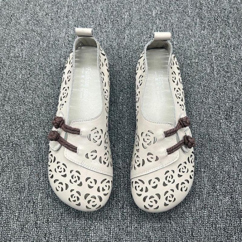 Sandals women's retro hollow breathable beef tendon sole non-slip hole shoes flat mother leather shoes