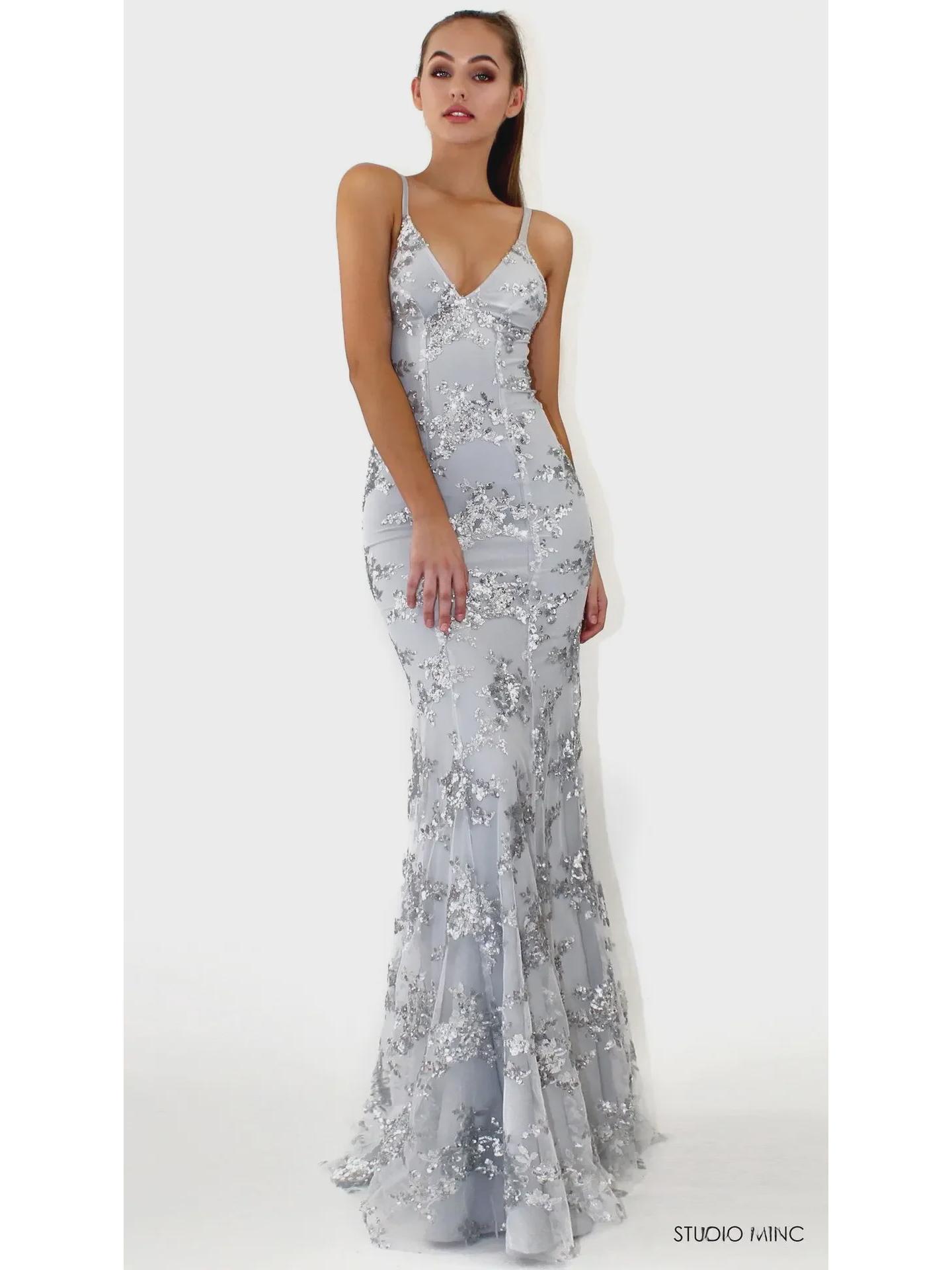 

2025 Женское европейское и американское платье на бретельках с V-образным вырезом и открытой спиной, расшитое пайетками XL серый