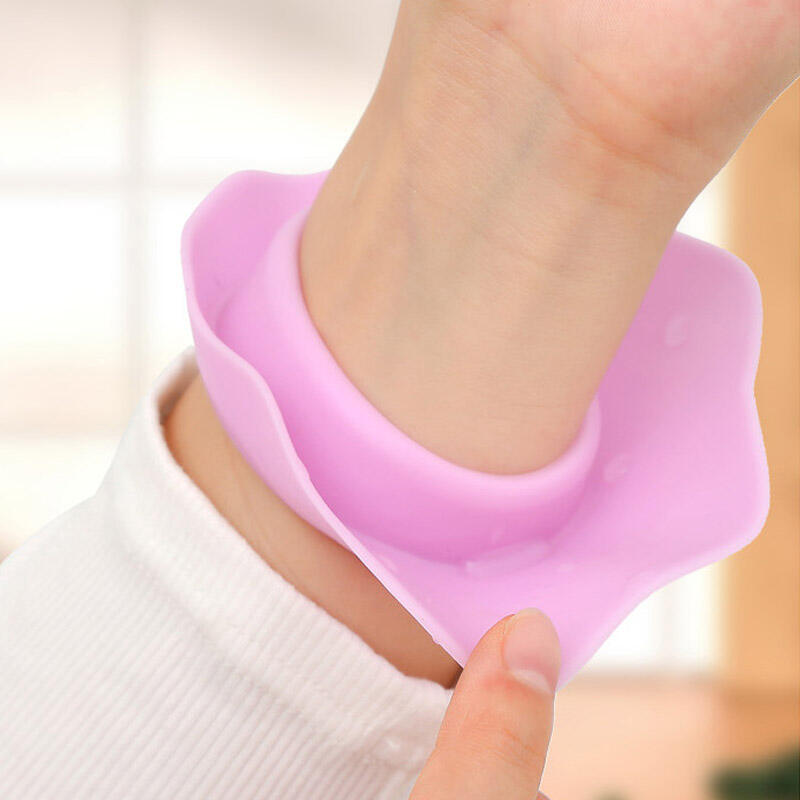 

Silicone Face Wash Bracelet Wrist Wash Band 2P DD-13052 Pink (small)