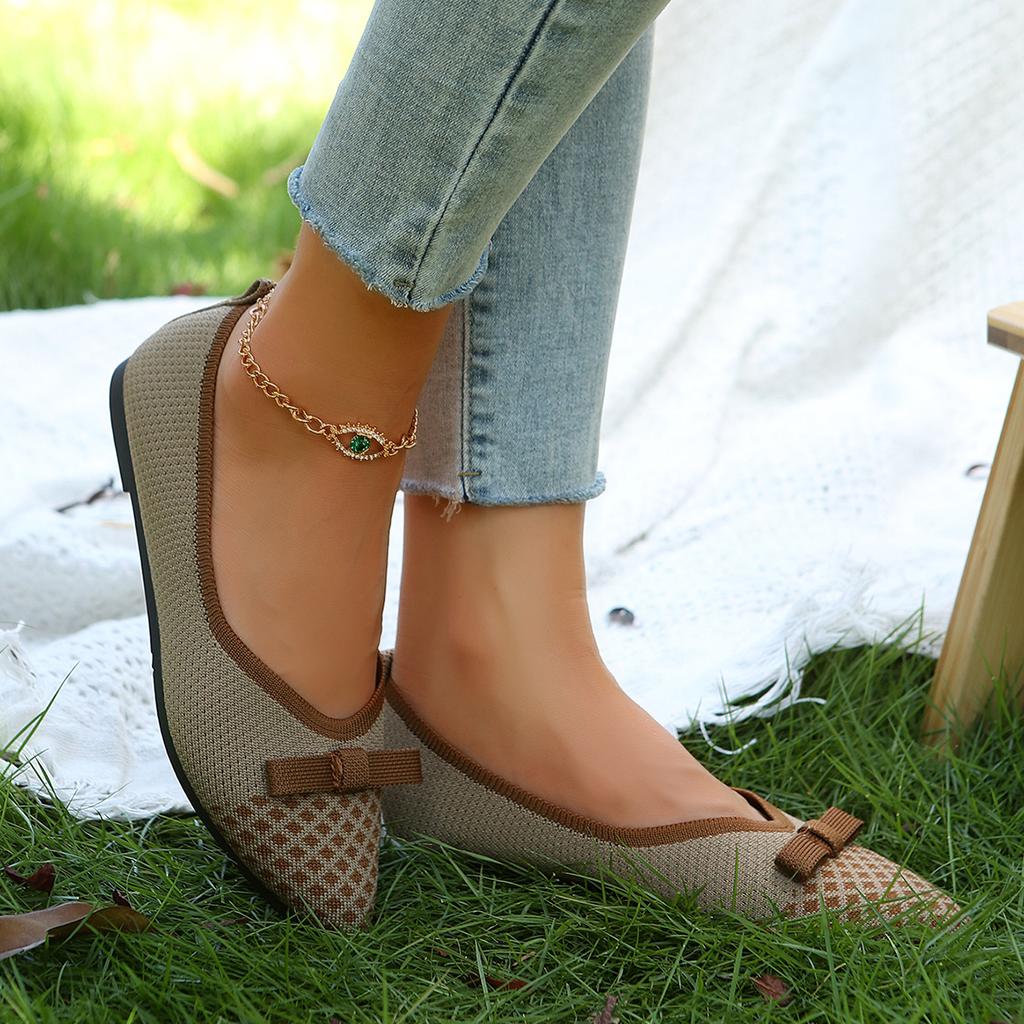 Fashion New Women Knitted Slip on Flats Breathable Comfortable Flats Shoes Walking Shoes Casual Pointed Toe Walking Sneakers Loafers