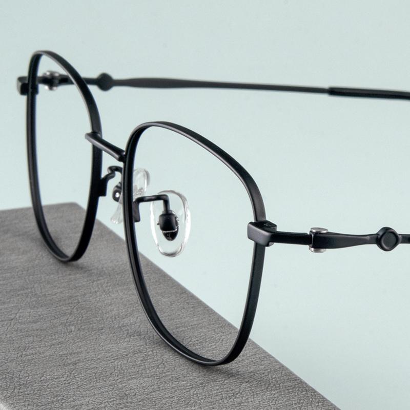 Ultra-Lightweight Titanium Glasses Frame Japanese Retro Eyeglasses Men's Business Casual Women's Petite Face Fashion Eyewear