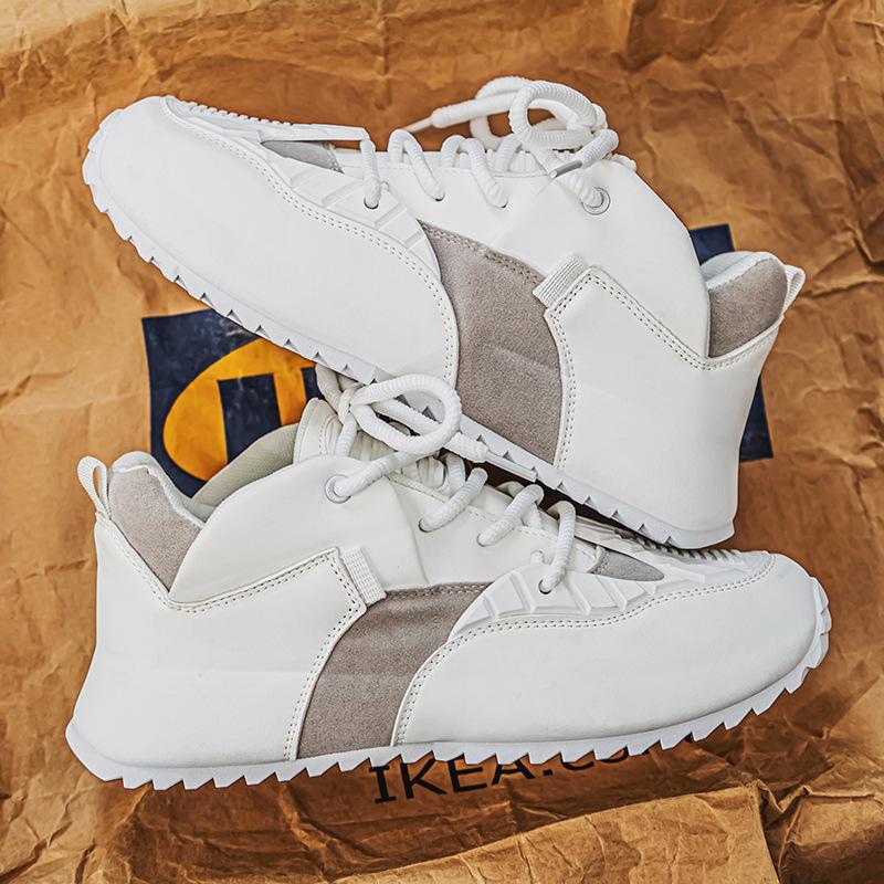 

New men s high top sports shoes are lightweight breathable trendy fashionable and versatile men s casual shoes 39