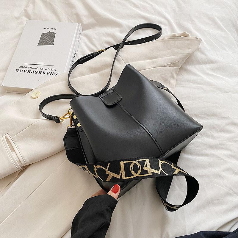 IELGY Ladies Bucket Bag All-Match One-Shoulder Fashion Crossbody