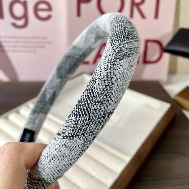 French Elegance Black Series Pearl Headband with Teeth - Autumn/Winter Collection