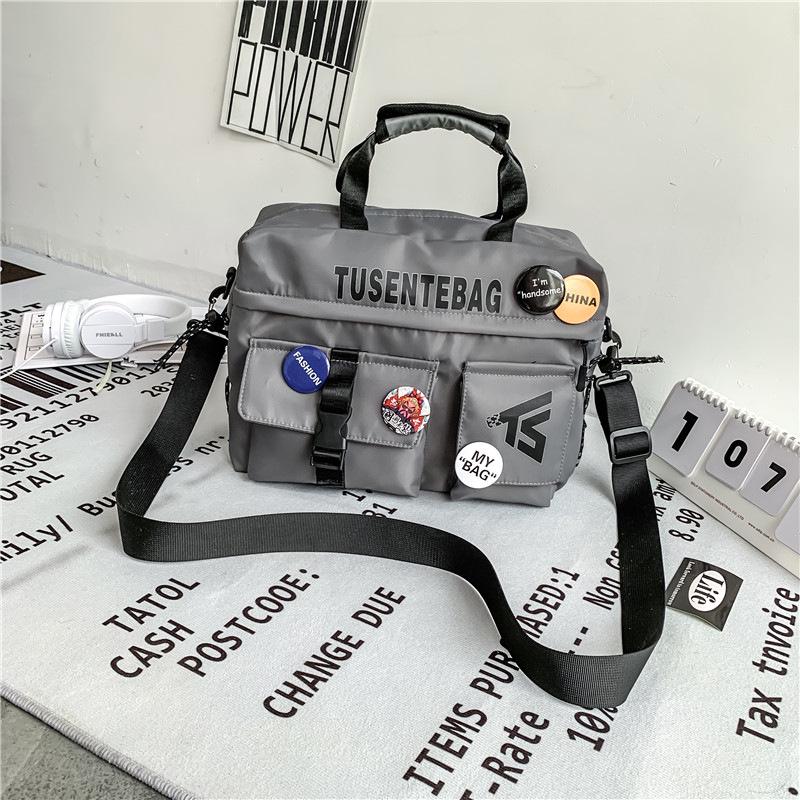 

Модная мужская сумка-мессенджер большой вместимости в японском стиле - спортивный студенческий стиль With Pendant серый