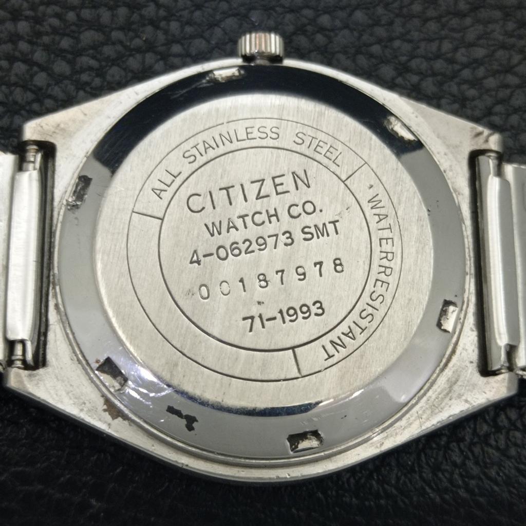 CITIZEN AUTOMATIC 8200 JAPAN MENS VINTAGE GOLDEN COLOR DIAL WATCH a702745-1 R210-a702745