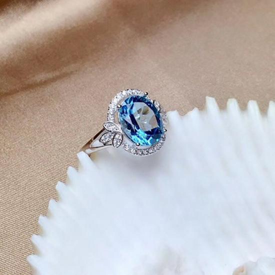 Elegant Women's Sapphire Flower Ring - Fashionable and Versatile Jewelry Piece