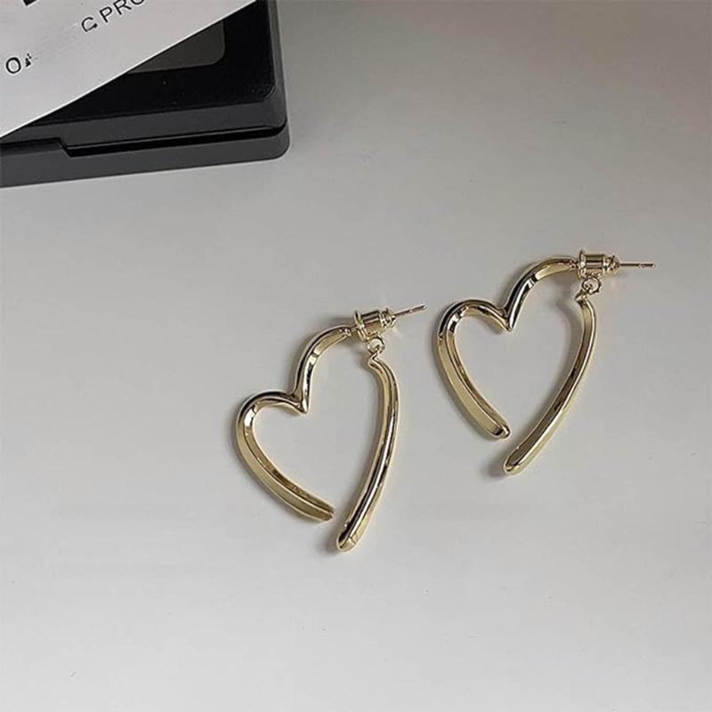 Stylish Heart Shaped Earrings Alloy Material Ear Studs Heart Ear Pendant Trendy Dangle Earring for Fashion Forward Women