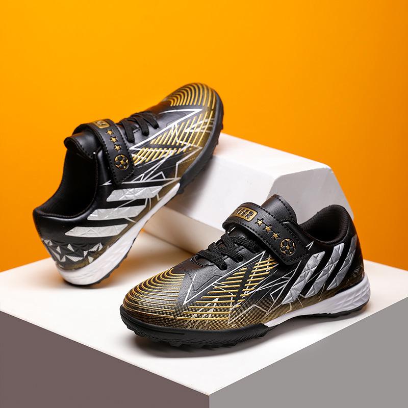 

Children s football shoes boys and boys men s indoor Velcro boys and children s student-specific sneakers Shattered nail training shoes 40