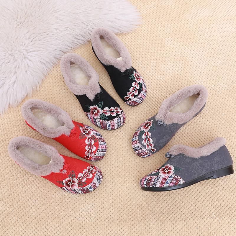 Women's Plush Cotton Flat Shoes - Ethnic Embroidered Style for Middle-aged and Elderly