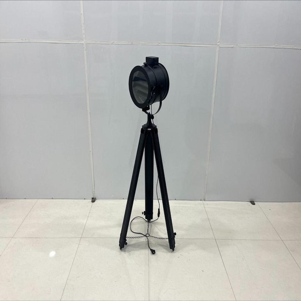 Floor Tripod Spotlight Lamp Theater Searchlight Metal With Wooden Tripod Decorative Full Mate Black