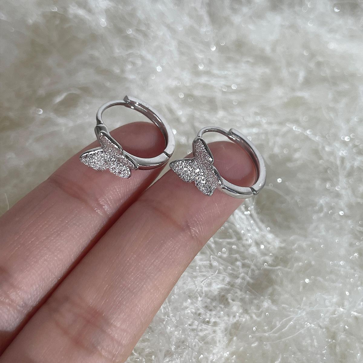 

Серьги-бабочки из серебра 925 пробы, сверкающие, женские, маленькие, изысканные, нежные, темпераментные, легкие, роскошные, новые, сказочные серьги 111 925 silver needles