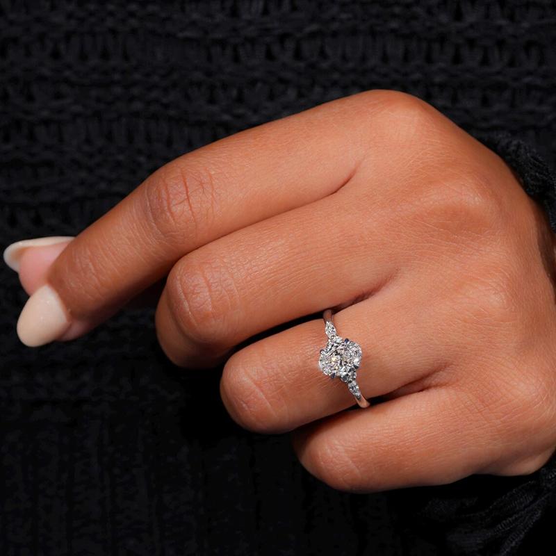 2025 Lightweight Luxury Women's Engagement Ring Wedding Jewelry Fashion Super Shining Zircon Ring