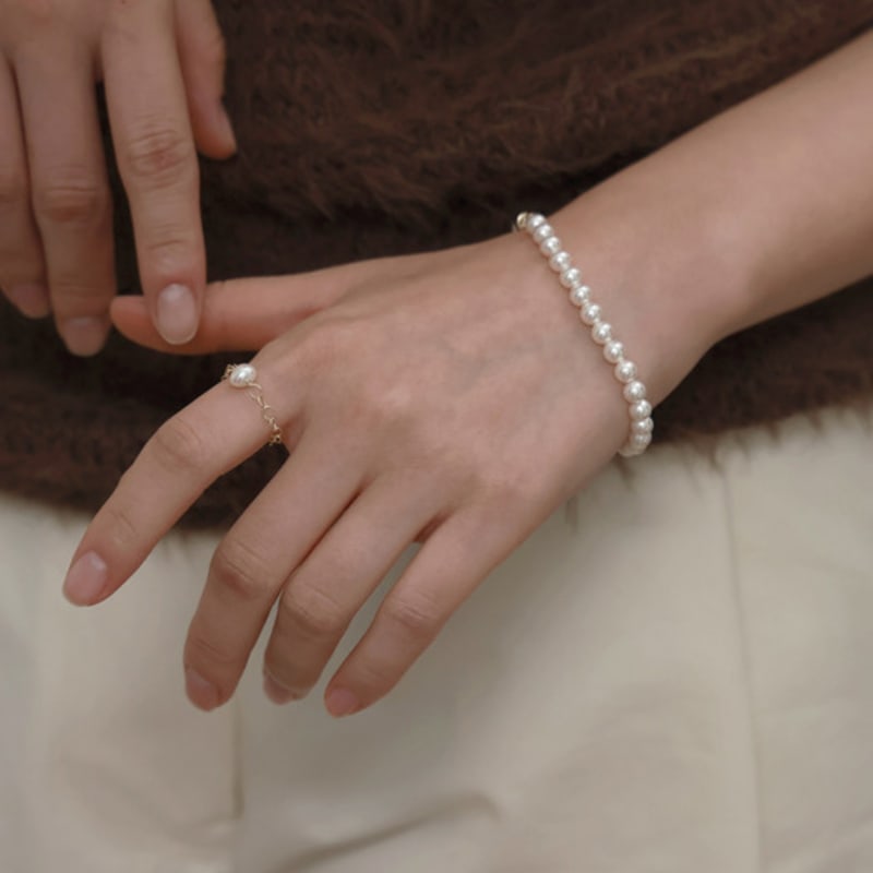 Less Is More 5mm Pearl Bracelet