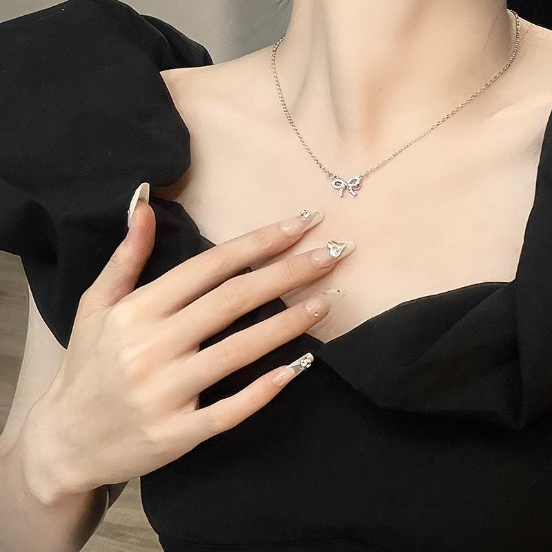 Niche Design Necklace With Diamonds, Zircon High-End Bow, Collarbone Chain, Female Sweet.