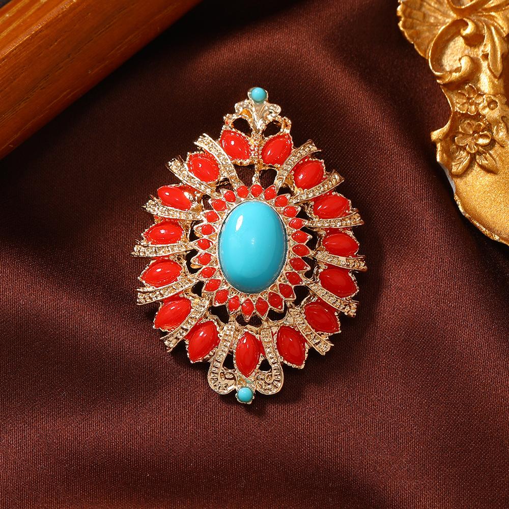 1Pc New Ethnic Style Imitation Turquoise Hollow Geometric Brooch Female Simple Summer Anti-light Pin Buckle Shawl Jacket Accessories