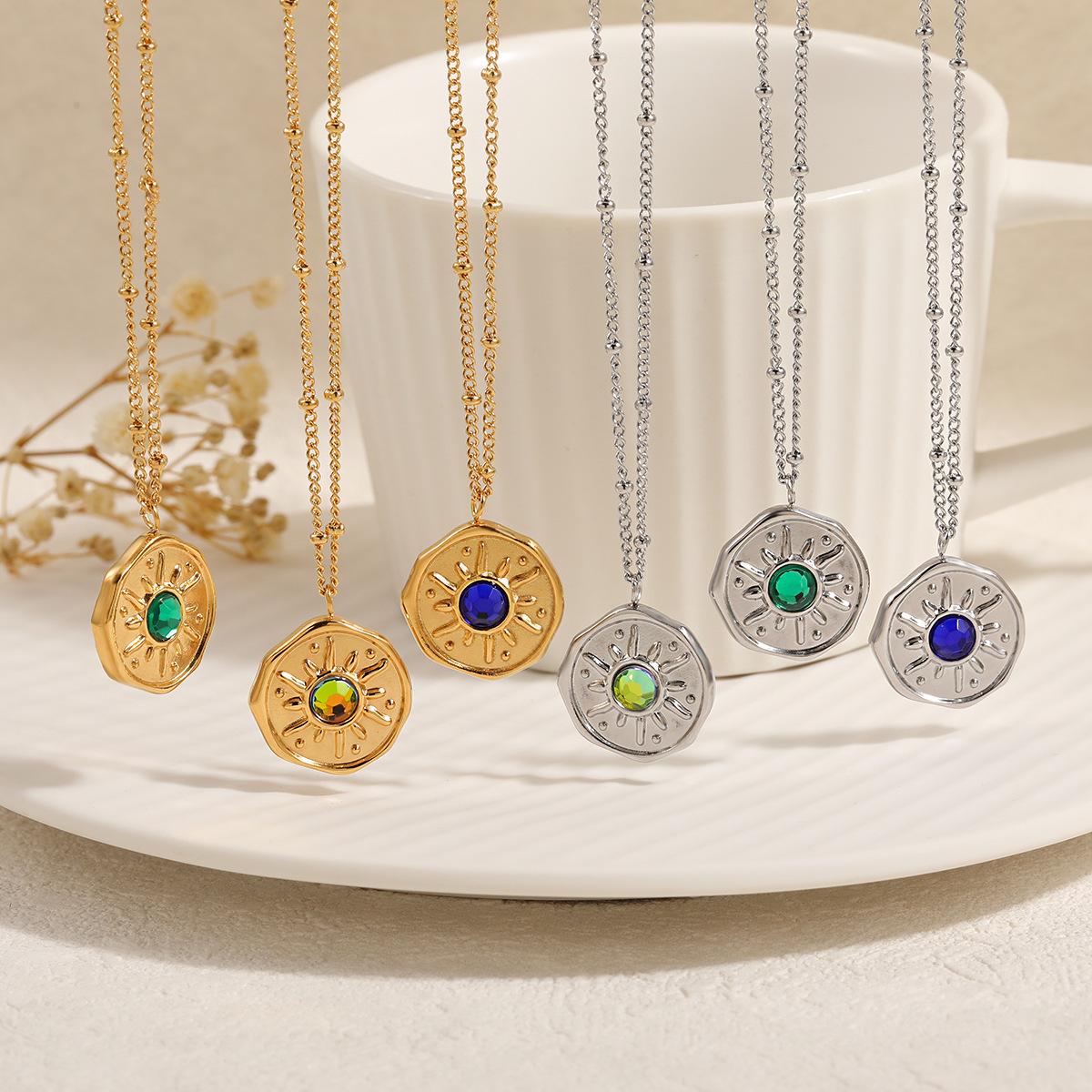 

Indonesian Sunstone Necklace: Women s Light Luxury Titanium Steel Clavicle Chain
