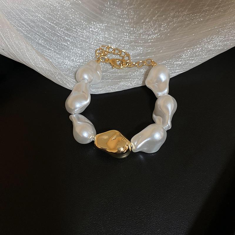 Irregular Baroque Pearl Necklace Bracelet Earrings Set French Fashion Light Luxury Clavicle Chain Premium Jewelry
