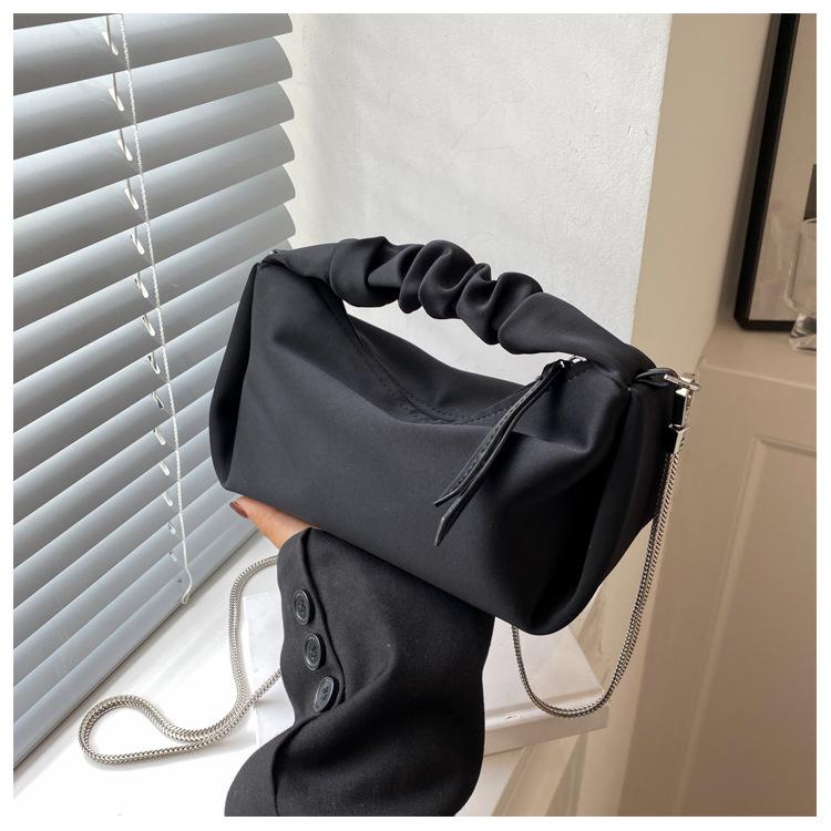 Summer fashion small bag women 2025 new nylon messenger bag popular niche portable cloud chain bag