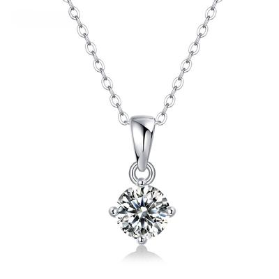 Halskette S925 Silber 1 Karat D Farbe Moissanit 4 Zinken Anhänger Einfache weibliche Schlüsselbeinkette Exquisiter schöner Modeschmuck