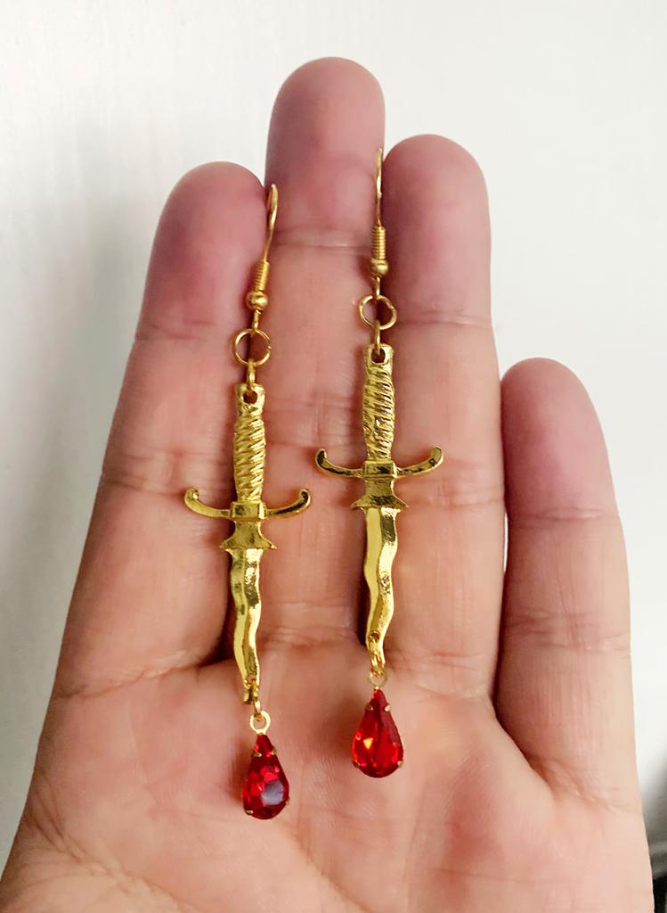 Personality Goth Sliver Color Knife Blood Sword Red Blood Drops Crystal Dangle Earrings for Women Men Hallowmas Jewelry Gifts