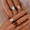 Anello Geometrico con Gemma Stile Palazzo Retrò: Anello in Acciaio Inossidabile con Intarsi di Pietre in Resina Colorata per Donna