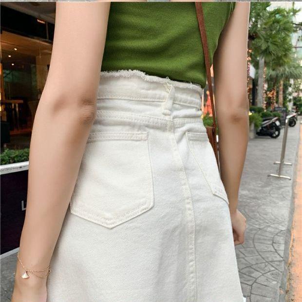 Винтажная джинсовая юбка с необработанными краями — фото 5