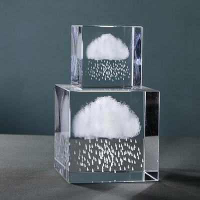 Regenwolke Kristall Schreibtischornament: Stimmungsaufhellendes Geschenk für Mädchen