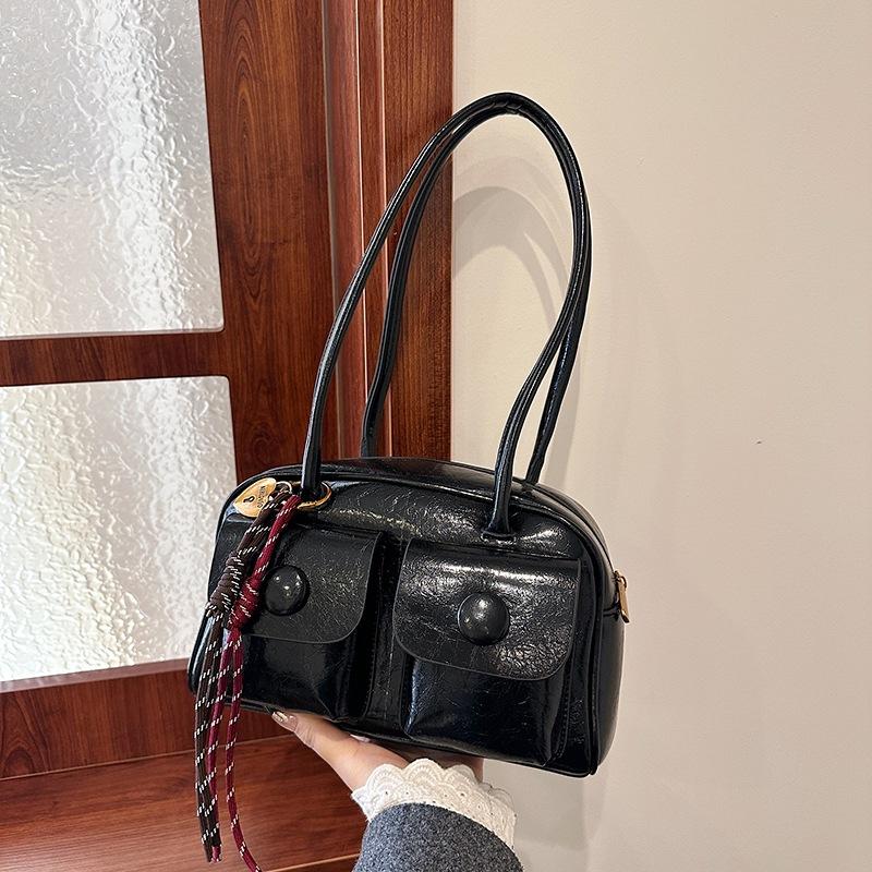 Simple Texture Mailman Armpit Bag Women's 2025 New Winter Shoulder Bag Versatile Commuter Pillow Bag