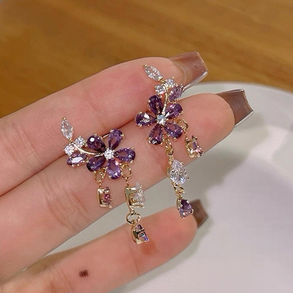Sparkling Zirconium Hollow Rose Flower Earrings Women's Light Luxury High-end Sense Exquisite Stud Earrings Niche Design Huge Good-looking Earrings