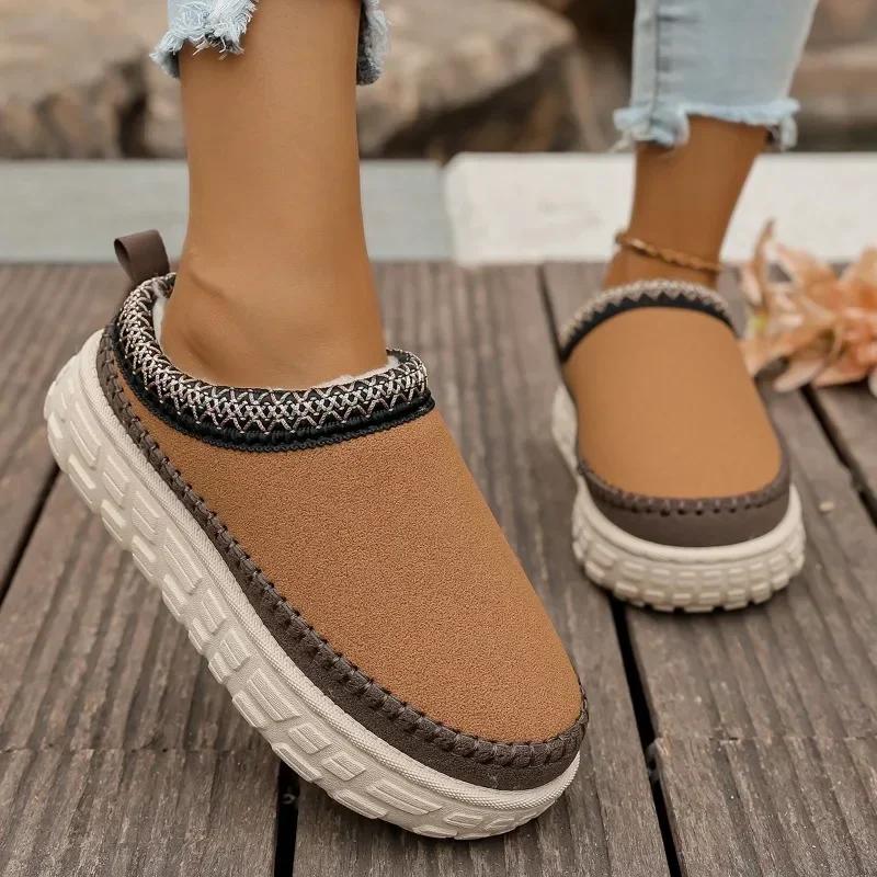 Fashion Snow Boots Women Winter 2025 New Wear Slip-on Slippers Retro Platform Khmer Slippers