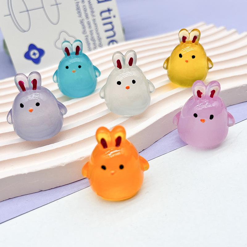 Świecące króliczki do samochodu Uniwersalne akcesoria dekoracyjne DIY na konsolę środkową, parapet okna Biurko Nocny wisiorek