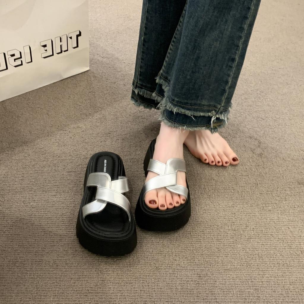 Thick-soled cool slippers women's summer outer wear 2025 new models with skirts to increase the sense of fashion muffin shoes casual one-word drag