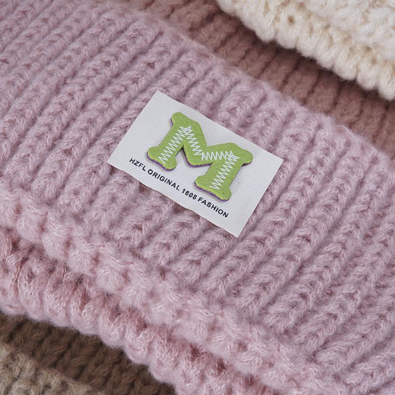 Hat Women's Winter Warm Knitted Hat Windproof and Cold-proof Wool Hat