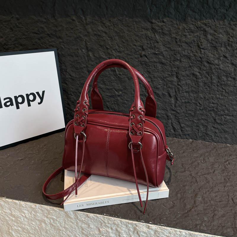 New retro handbag bag women's summer niche fashion commuter shoulder messenger bag