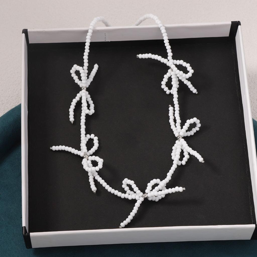Korean Version of Simple Beaded Princess Small Fragrance Bow Necklace Girl Ballet Ribbon Gentle Collarbone Chain