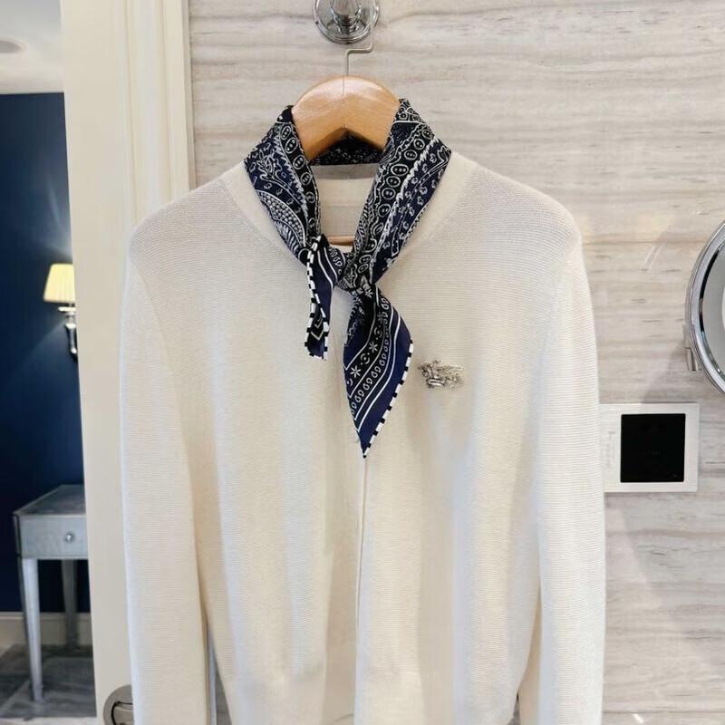 NINA SOLOR 16 Momme Twill Silk Scarf