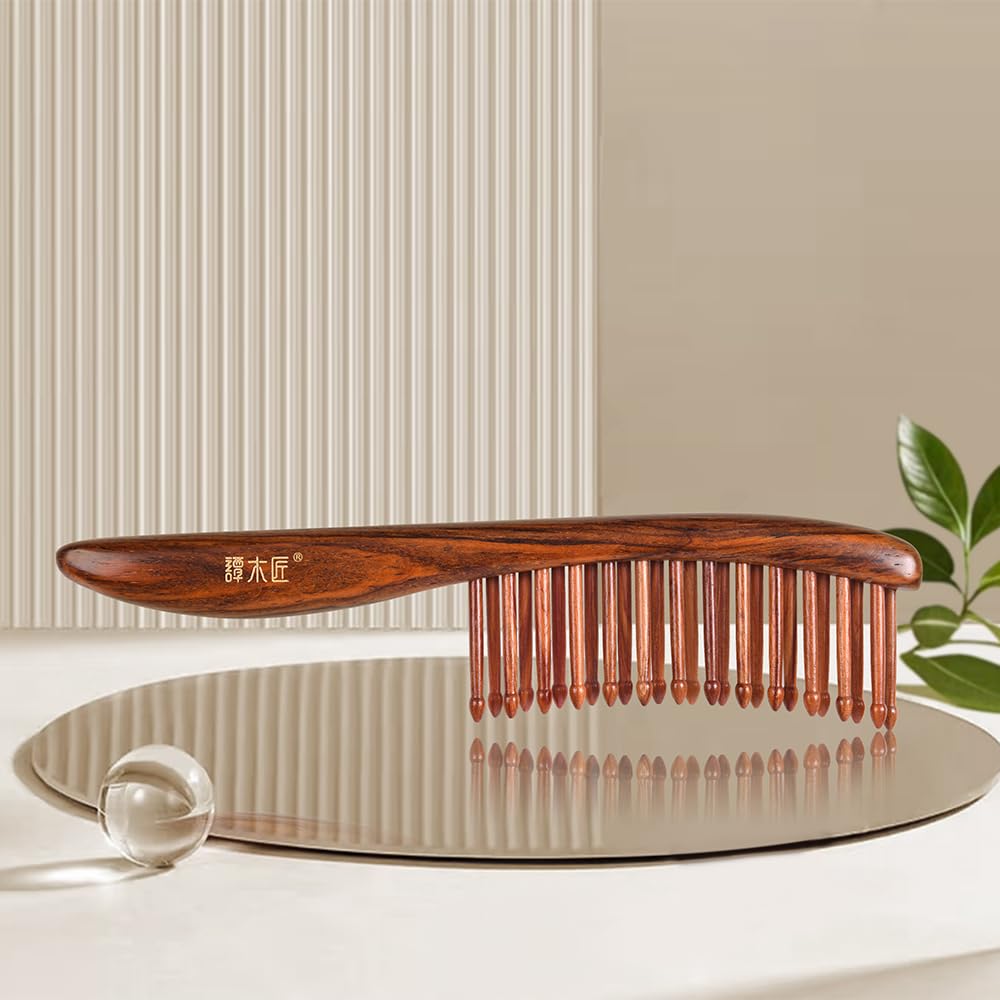 TAN MUJIANG Wooden Hair Comb by Tan Curved Natural Modern and Simple "Suiun" Mokusho. Design, Materials, Aesthetics.
