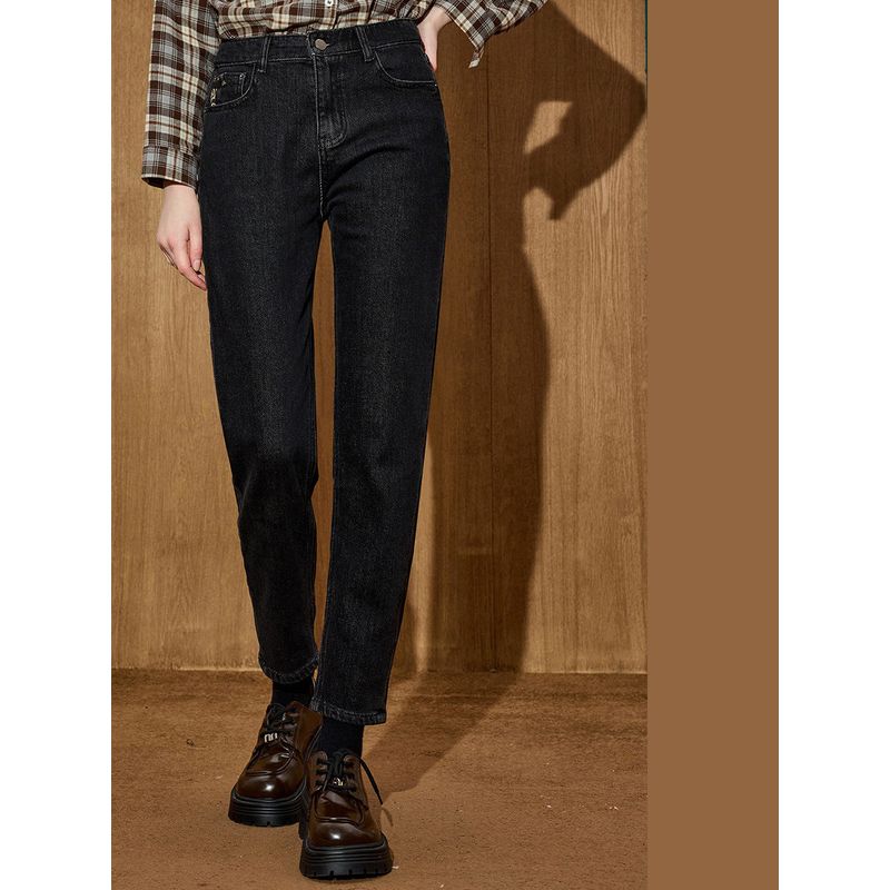 Straight-Leg Slimming Jeans That Cover the Body and Make You Look Slimmer, with a Slight Flare and High Waist, 2025 Winter Women's Jeans, Versatile